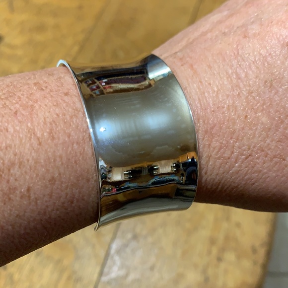 New cuff bracelet - Picture 2 of 3